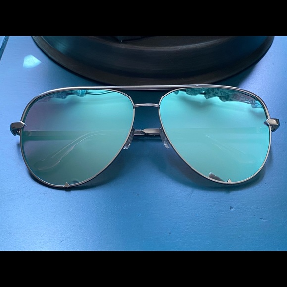 Quay Australia Accessories - Quay - Original Hi key Desi Perkins Shades